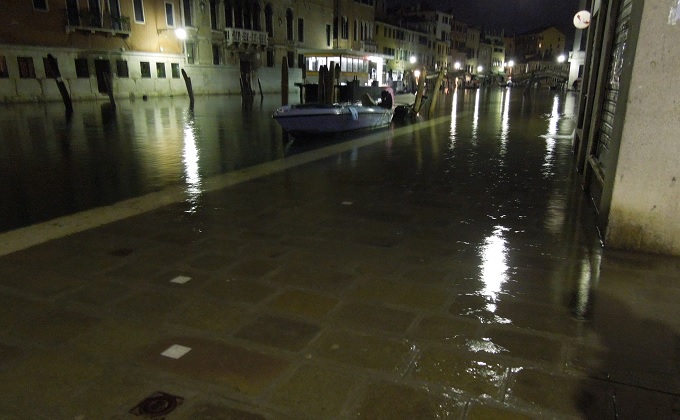 イタリアpart1 ベネチア到着編 冬で雨季のベネチアは 水の都 というより ビチャビチャな都 だった